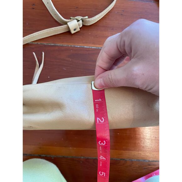 Portland Leather Goods Cream Crossbody Bag Small Zip Top Adjustable Strap - Picture 5 of 16